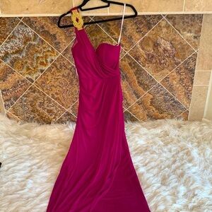 XSCAPE One Shoulder Evening Gown with Jewel Shoulder Embellishment Size 4